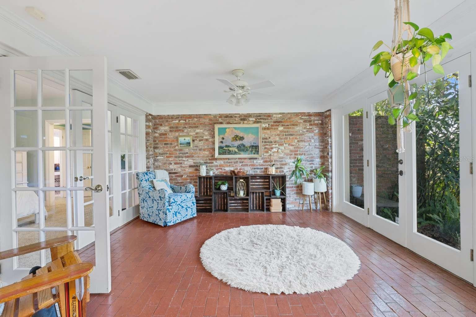 LAKE LINK ESTATES - Residential