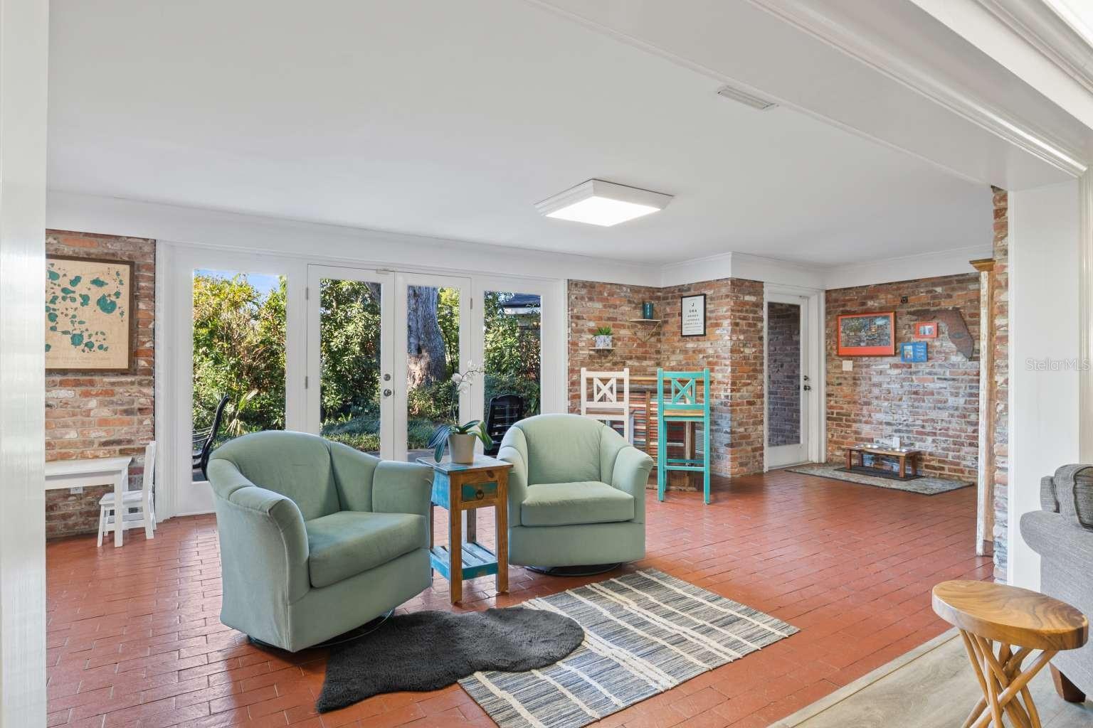 LAKE LINK ESTATES - Residential