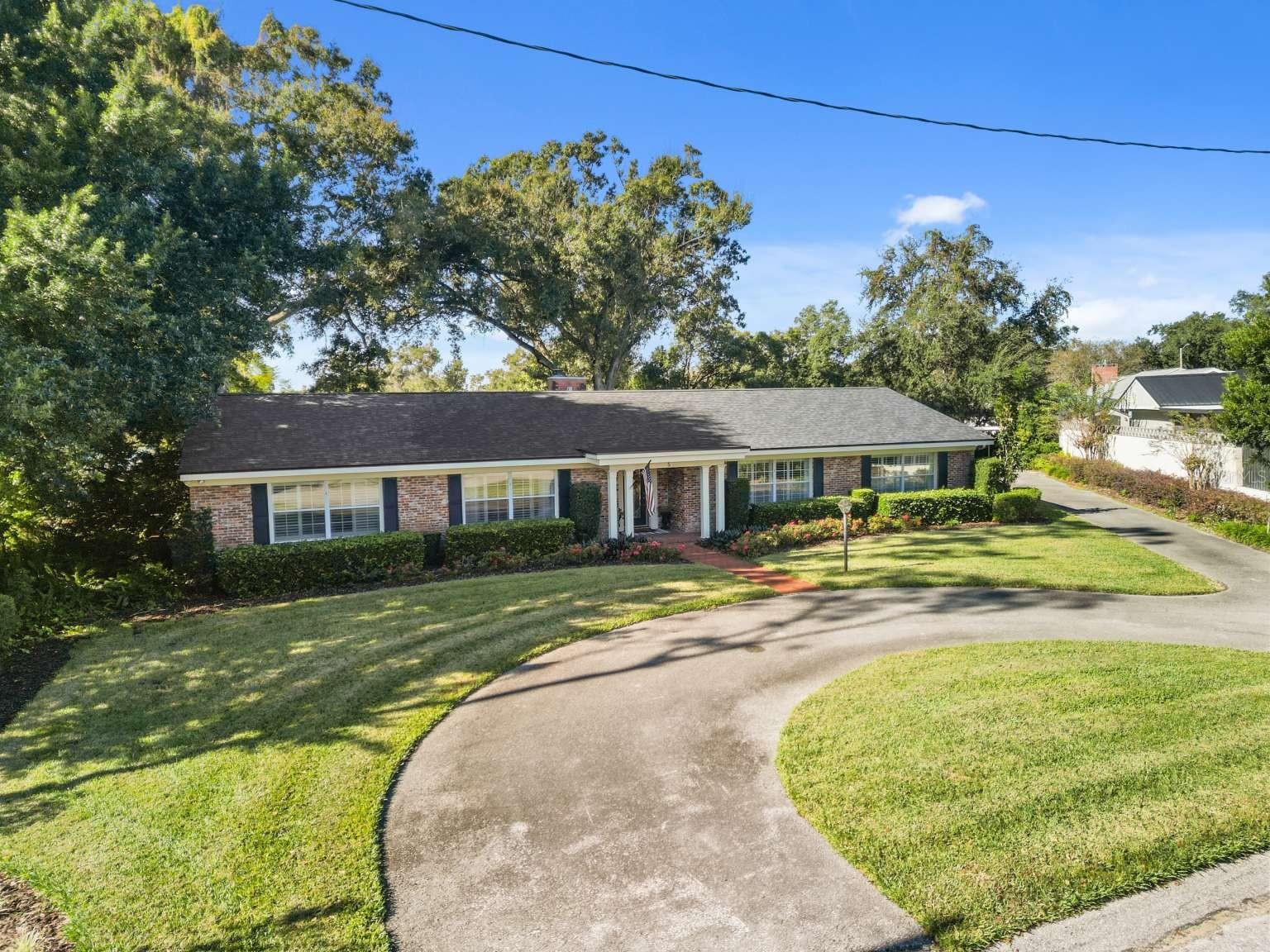 LAKE LINK ESTATES - Residential