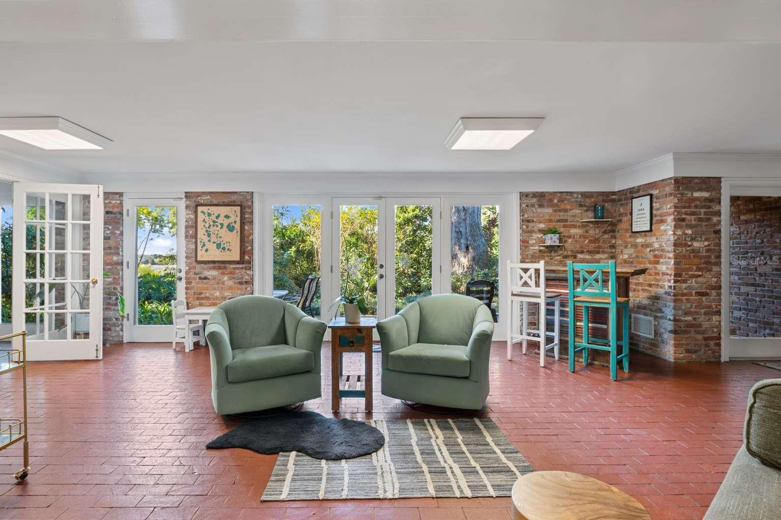 LAKE LINK ESTATES - Residential