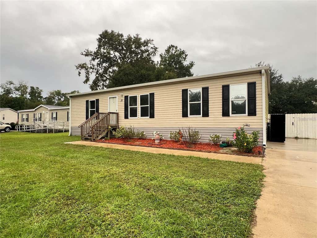 Photo of 10 SE 69th Avenue, Ocala, FL 34472 (MLS # OM730617)