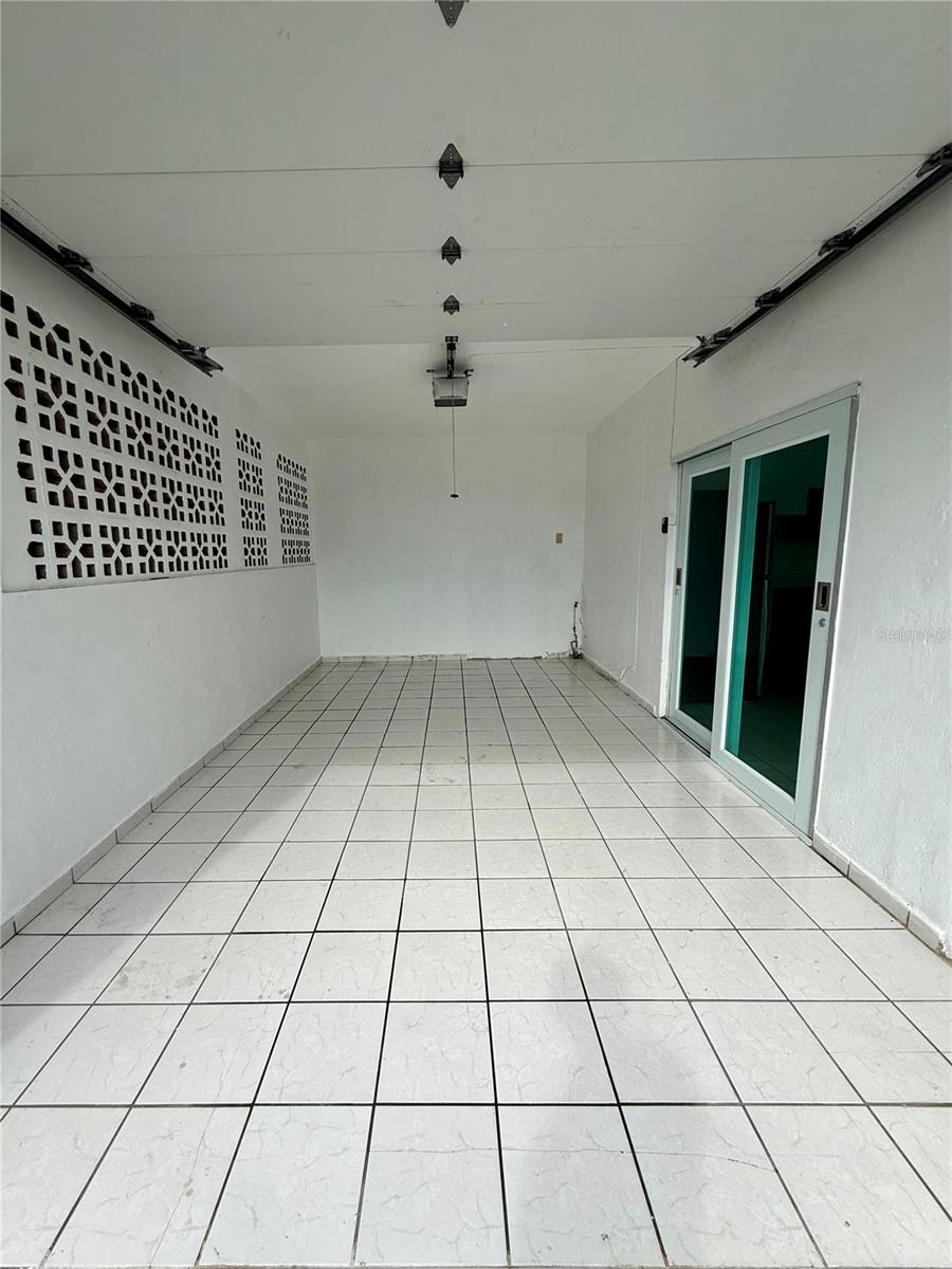 4R-45 CALLE ROBLE / LOMAS VERDES