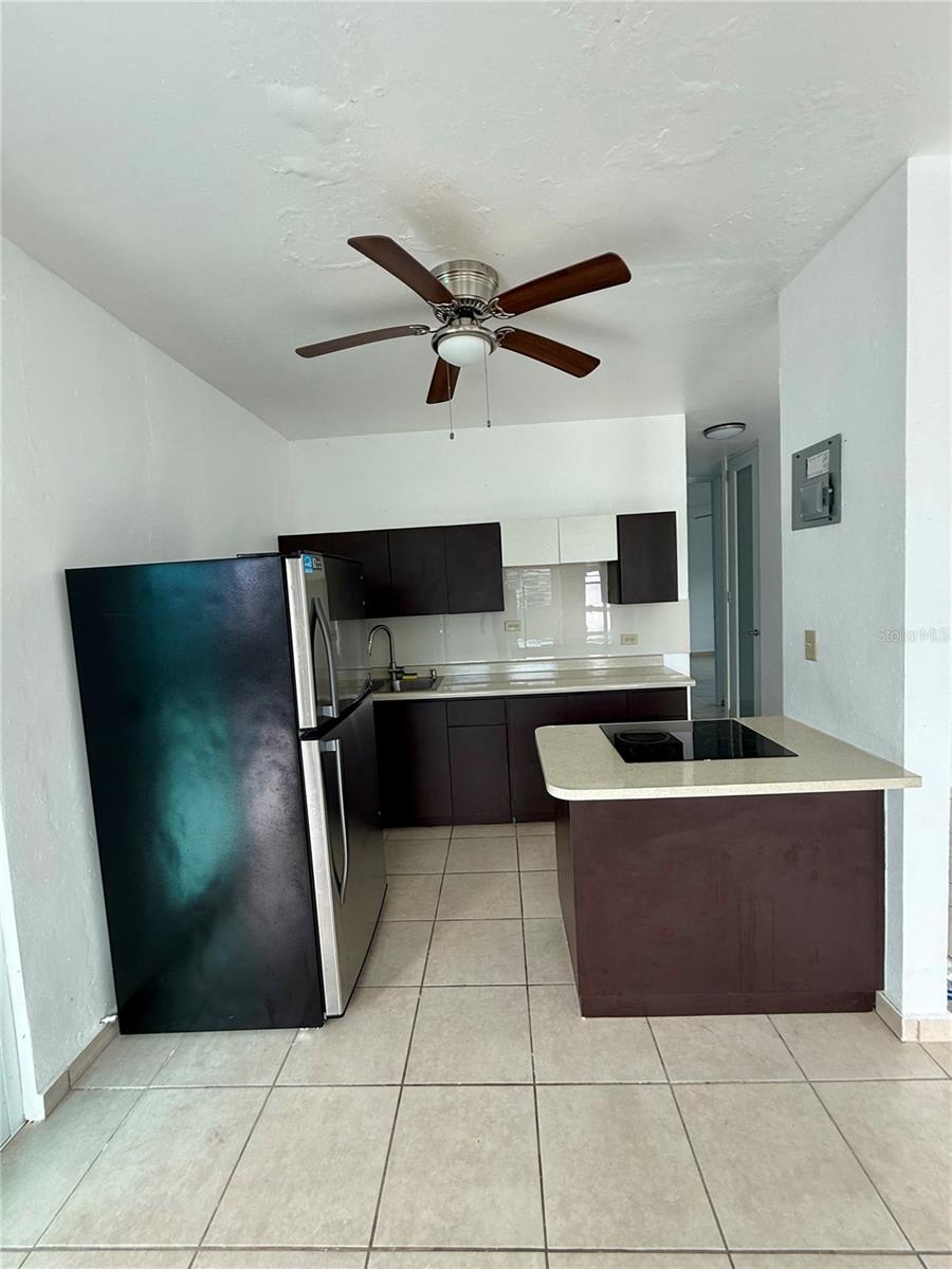 4R-45 CALLE ROBLE / LOMAS VERDES