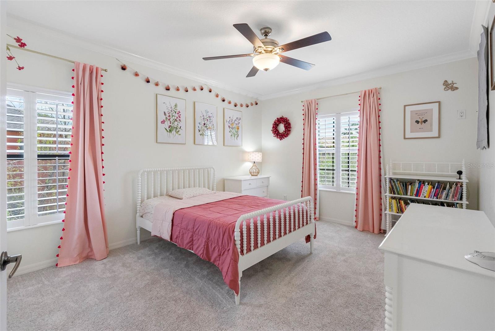 OAK VILLA - Residential