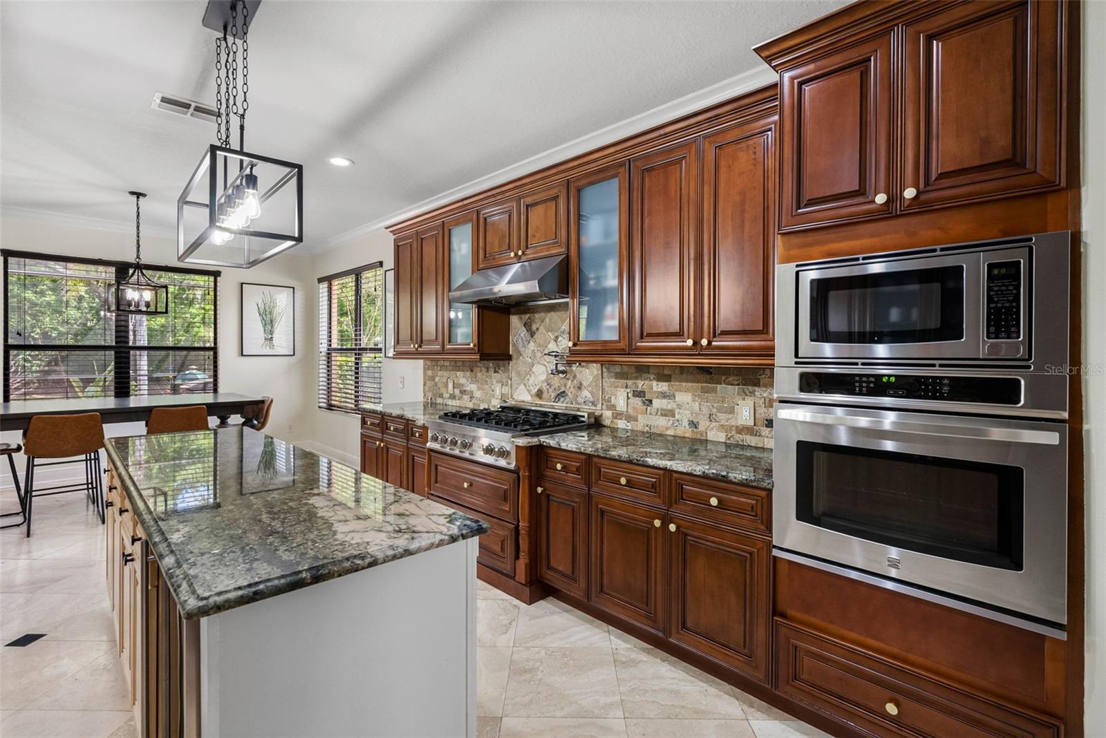 OAK VILLA - Residential