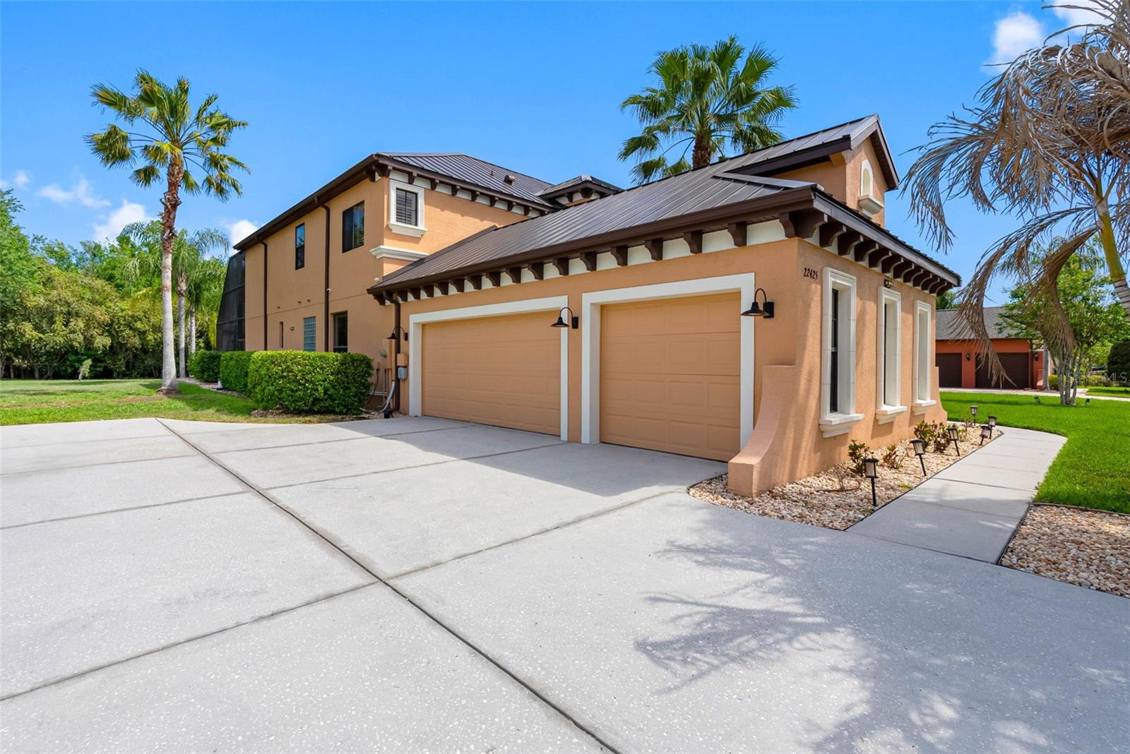 OAK VILLA - Residential