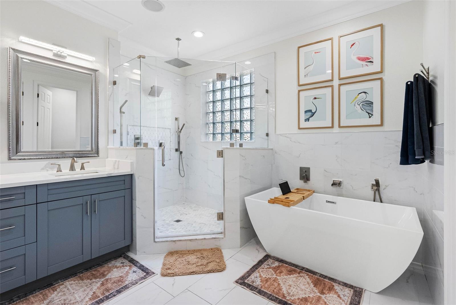 OAK VILLA - Residential