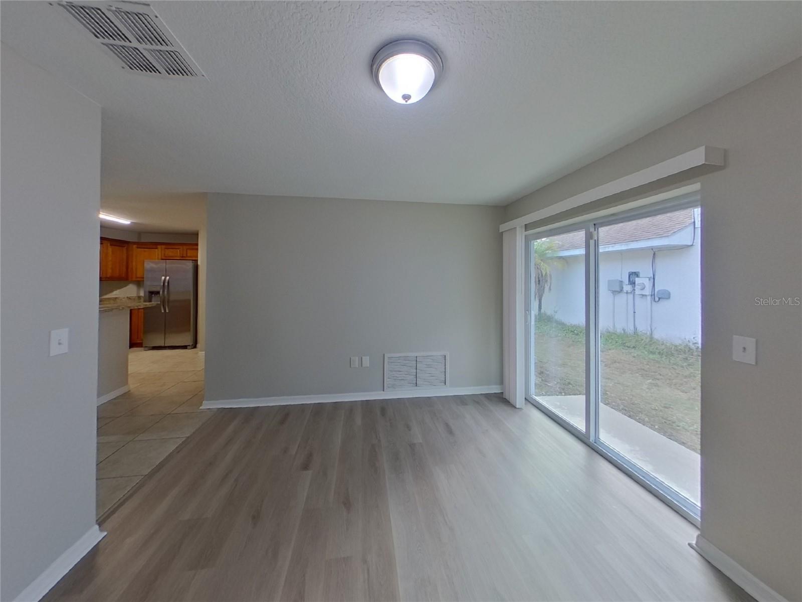 SUMMERVIEW OAKS SUB - Residential Lease