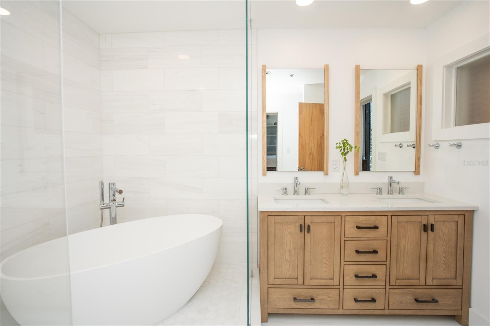 MC NULTY LOFTS CONDO - Residential