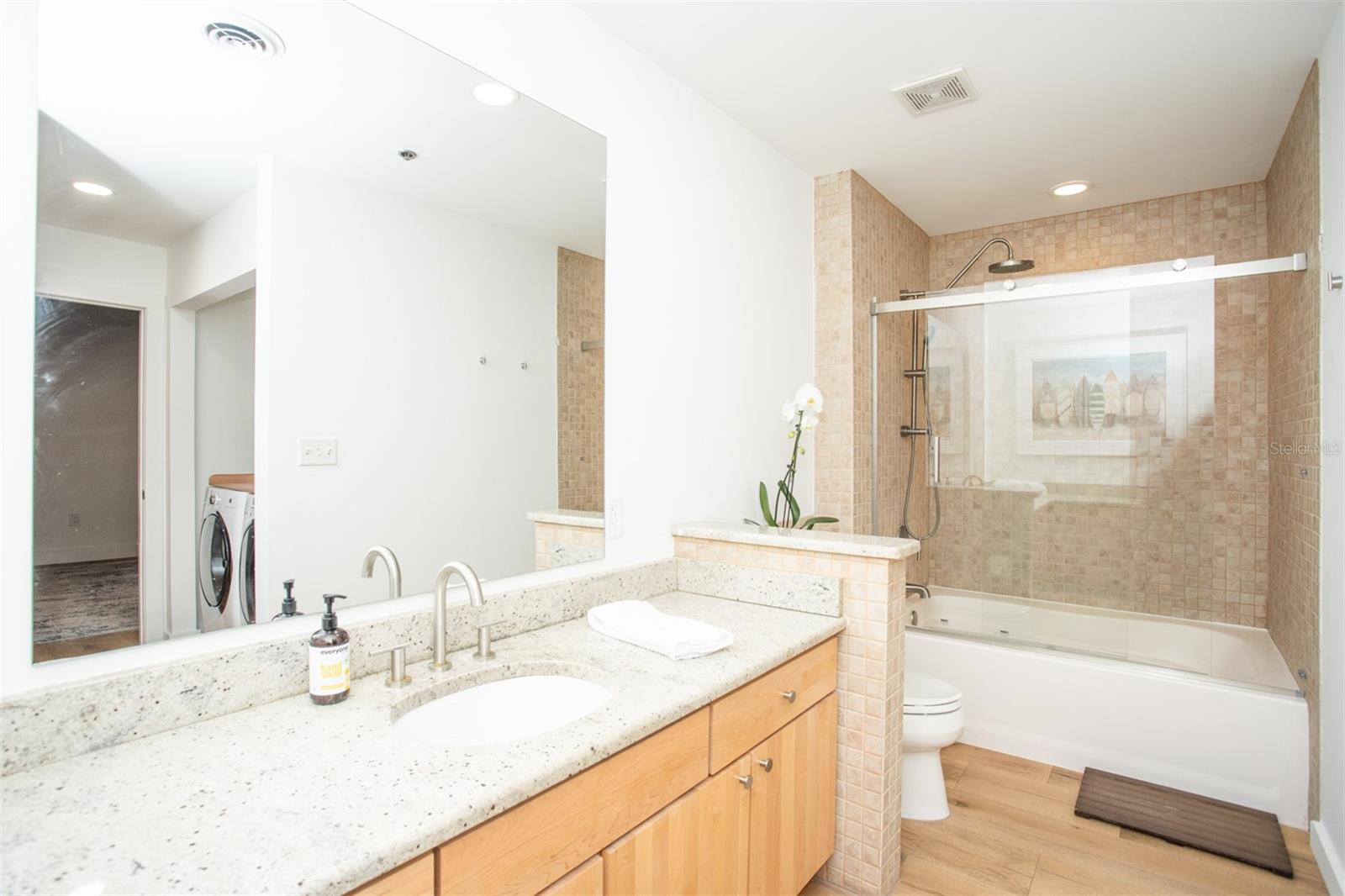 MC NULTY LOFTS CONDO - Residential