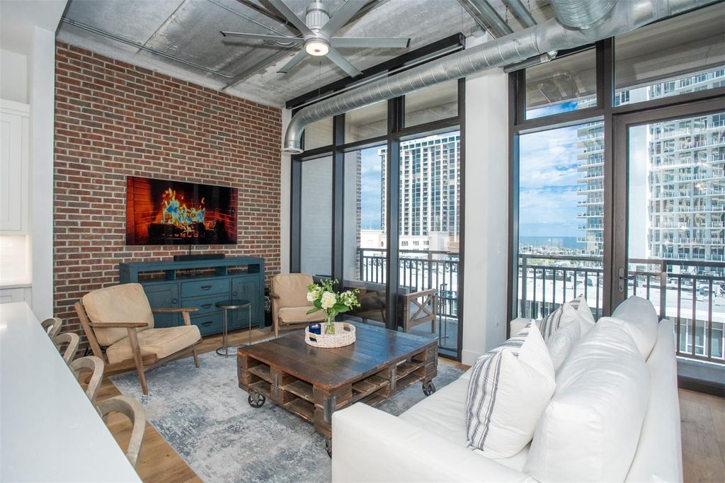 Photo of 175 2nd Street S #808, St Petersburg, FL 33701 (MLS # TB8460395)