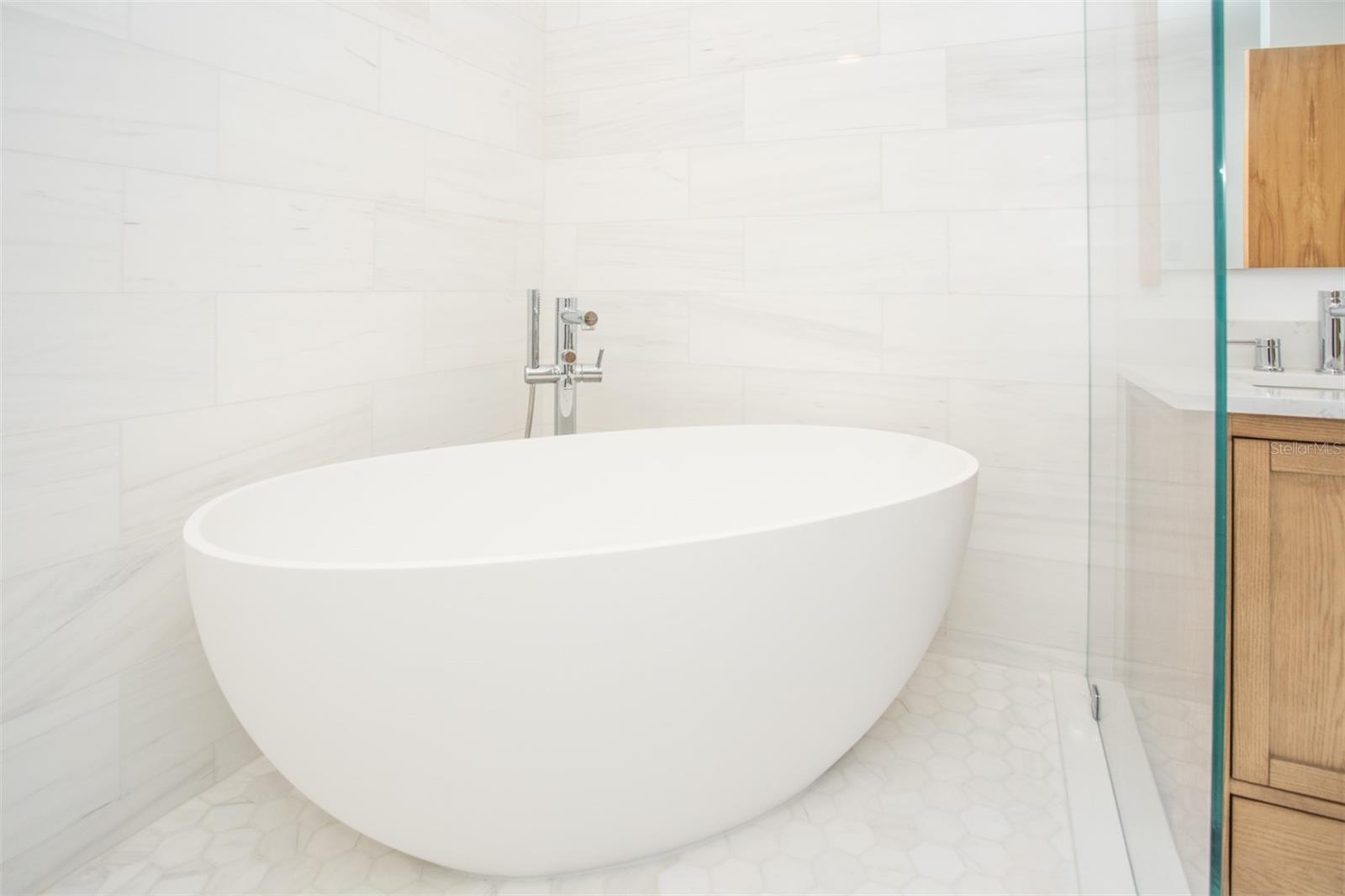 MC NULTY LOFTS CONDO - Residential