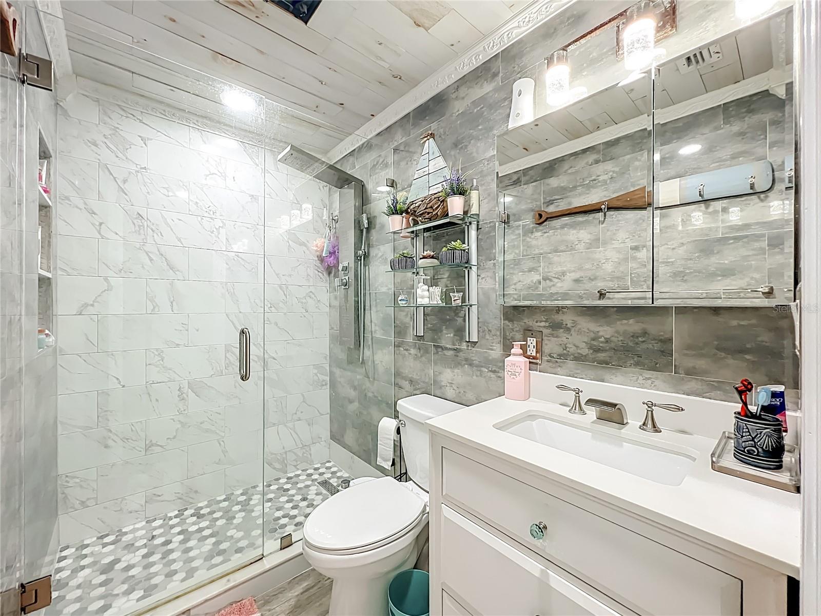 EMERALD LAKE COLONY UNIT 2 - Residential