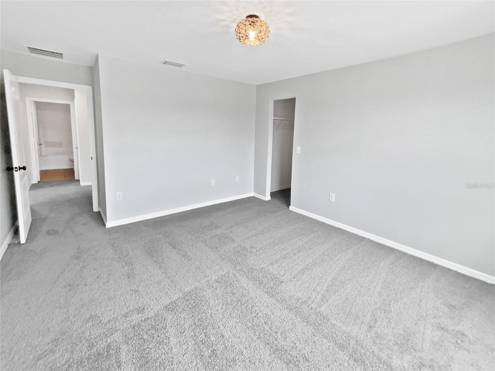 8452 SILVERBELL LOOP