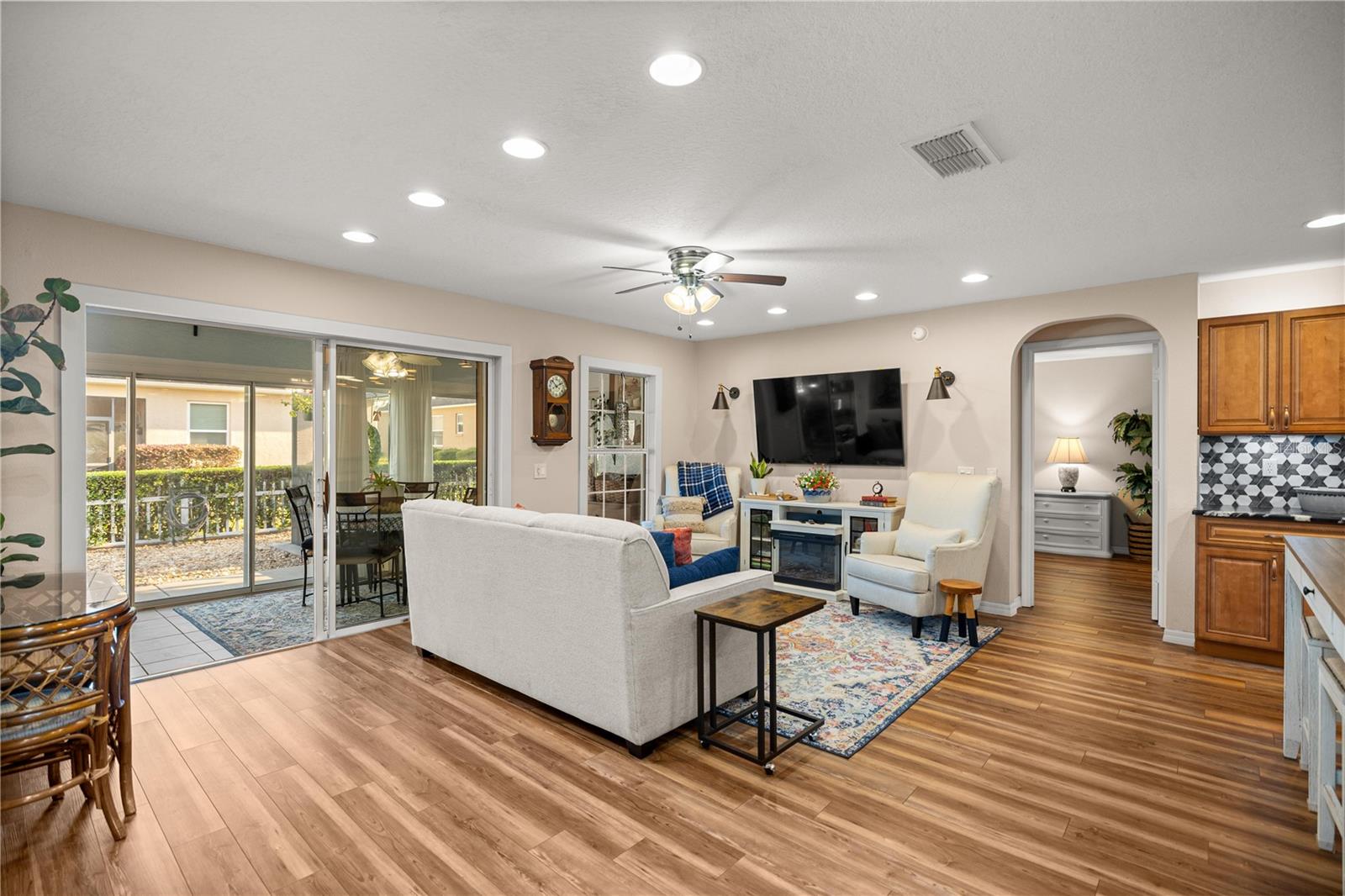 INDIGO EAST PH 1 UNIT GG - Residential