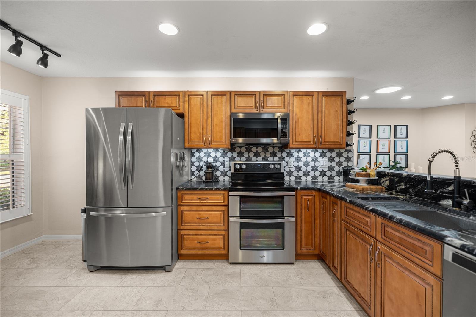 INDIGO EAST PH 1 UNIT GG - Residential