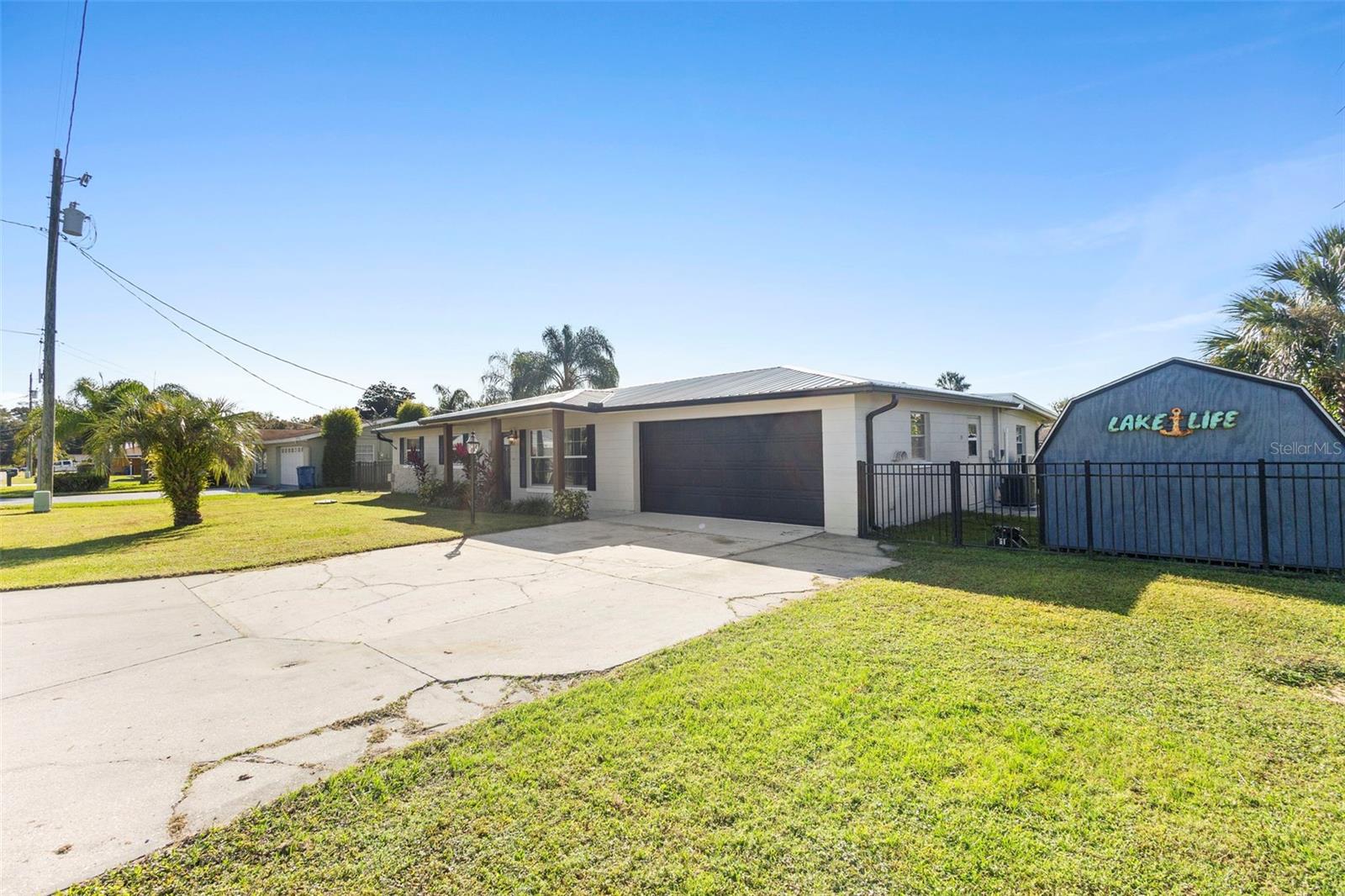 1617 PARADISE LANE