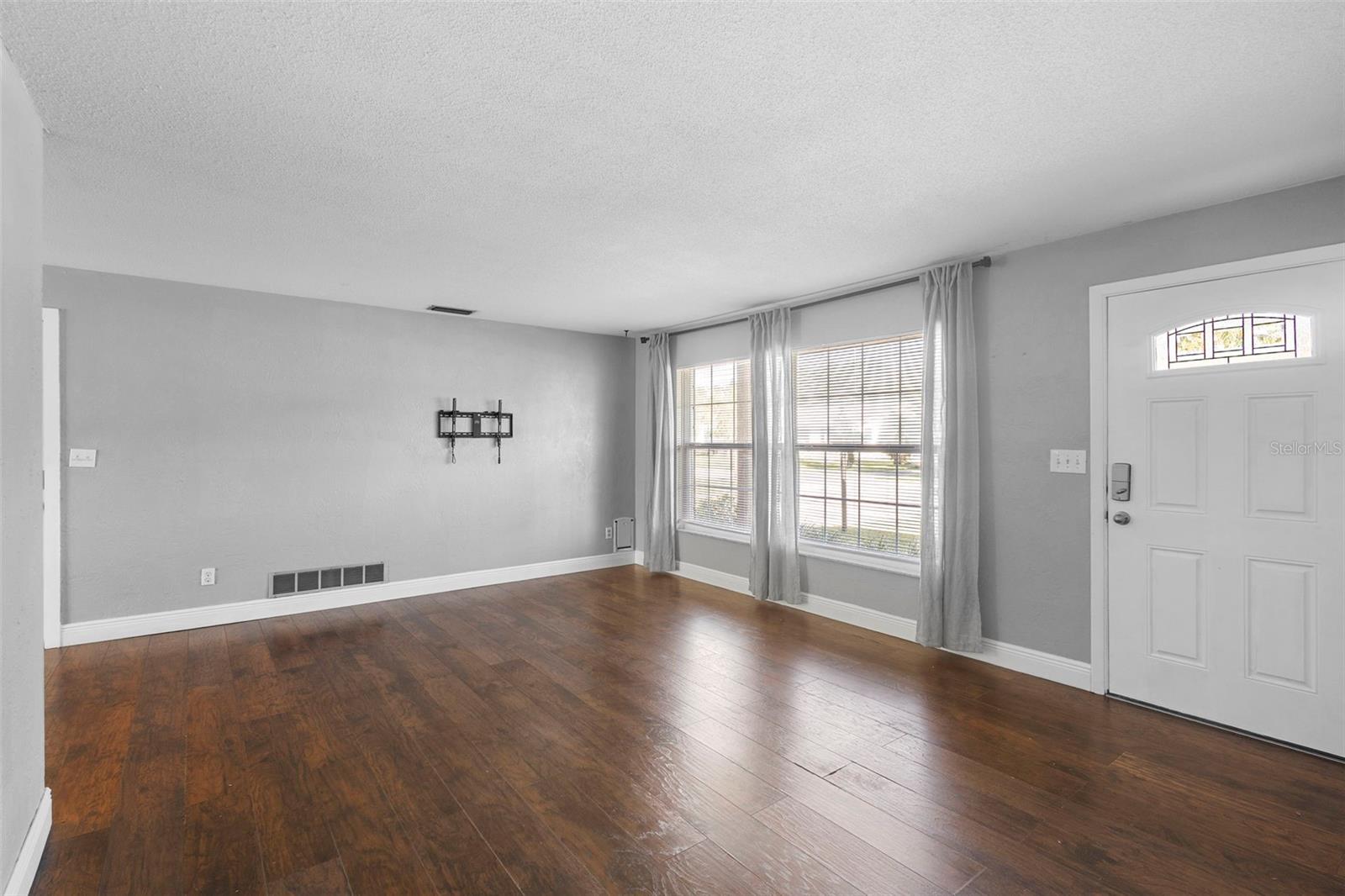 ORMOND JUNGLE DEN CMP UN SB17 - Residential