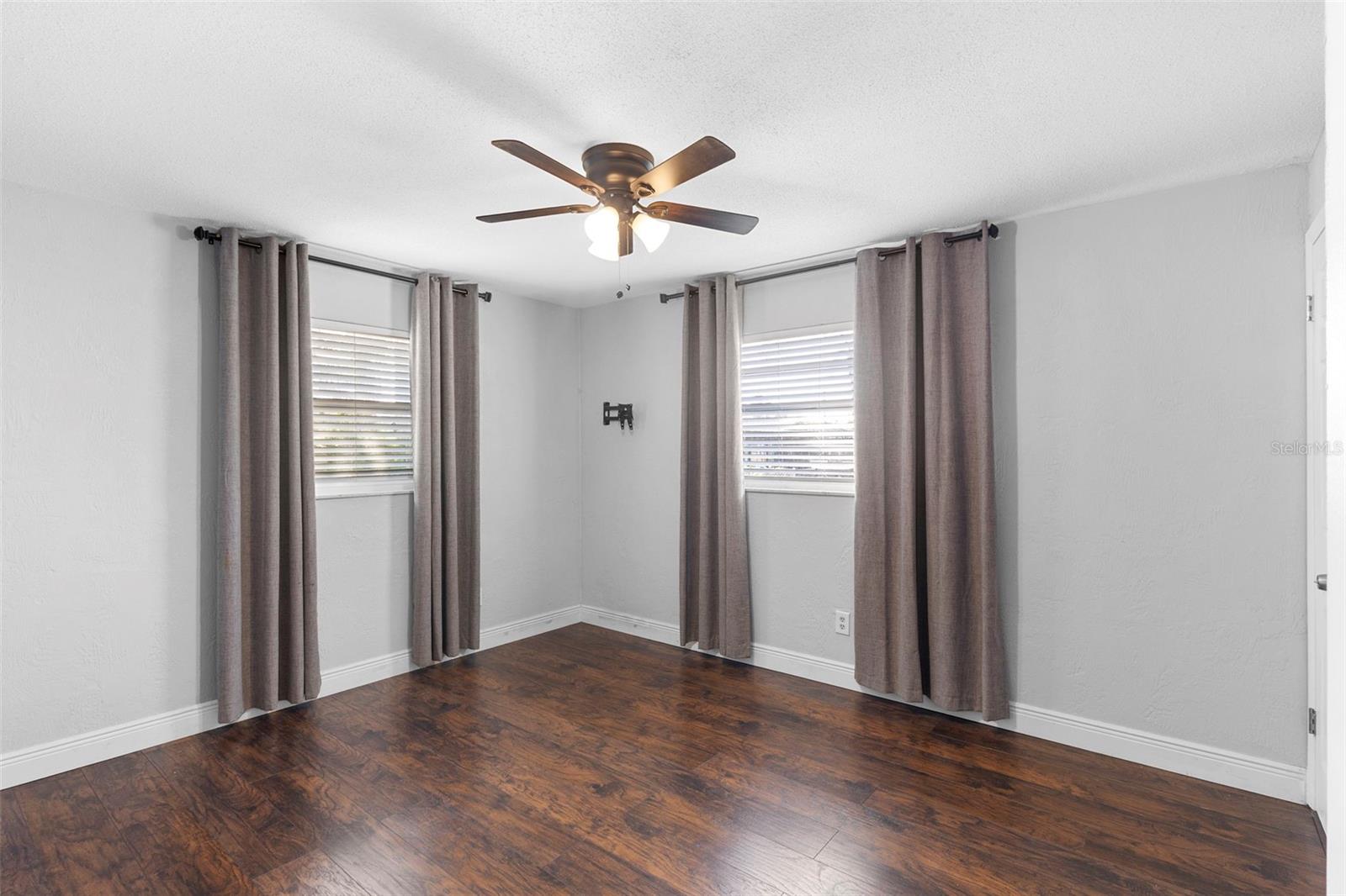 ORMOND JUNGLE DEN CMP UN SB17 - Residential