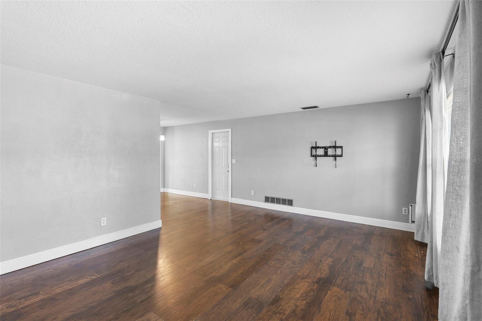 ORMOND JUNGLE DEN CMP UN SB17 - Residential