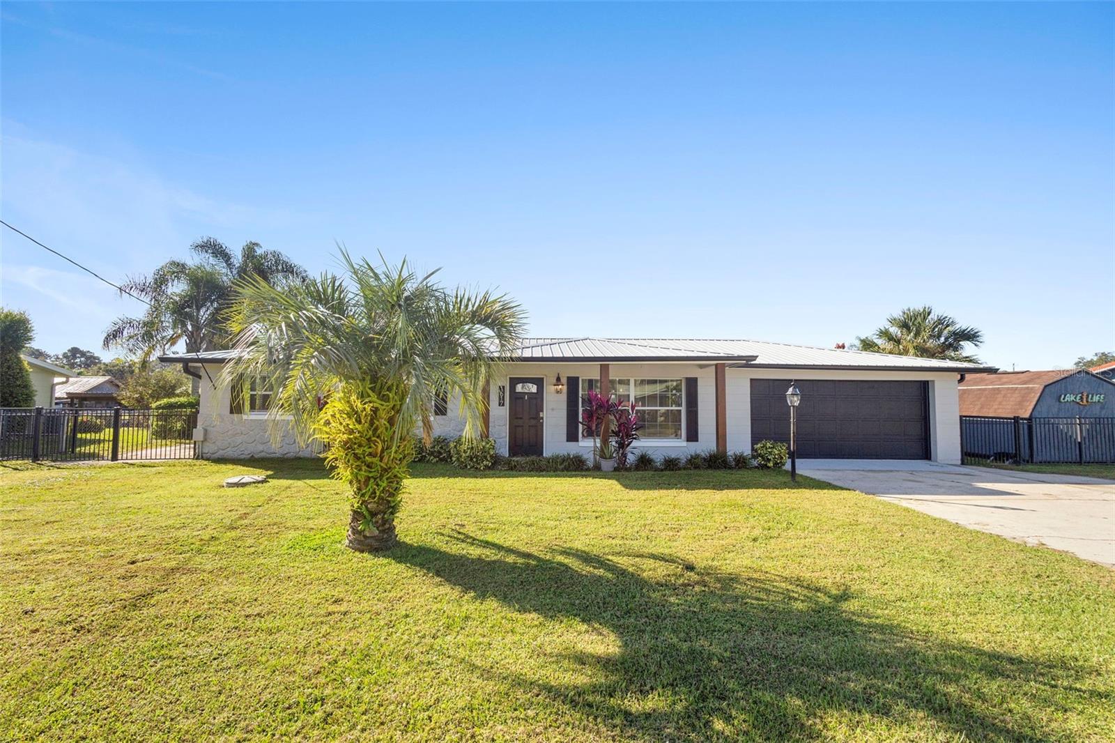 1617 PARADISE LANE