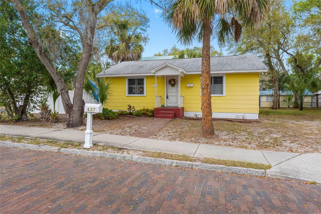 Photo of 427 5th Street N, Safety Harbor, FL 34695 (MLS # TB8483154)