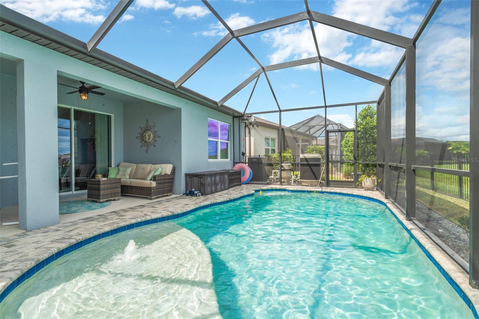 19494 SEA GLASS CIRCLE