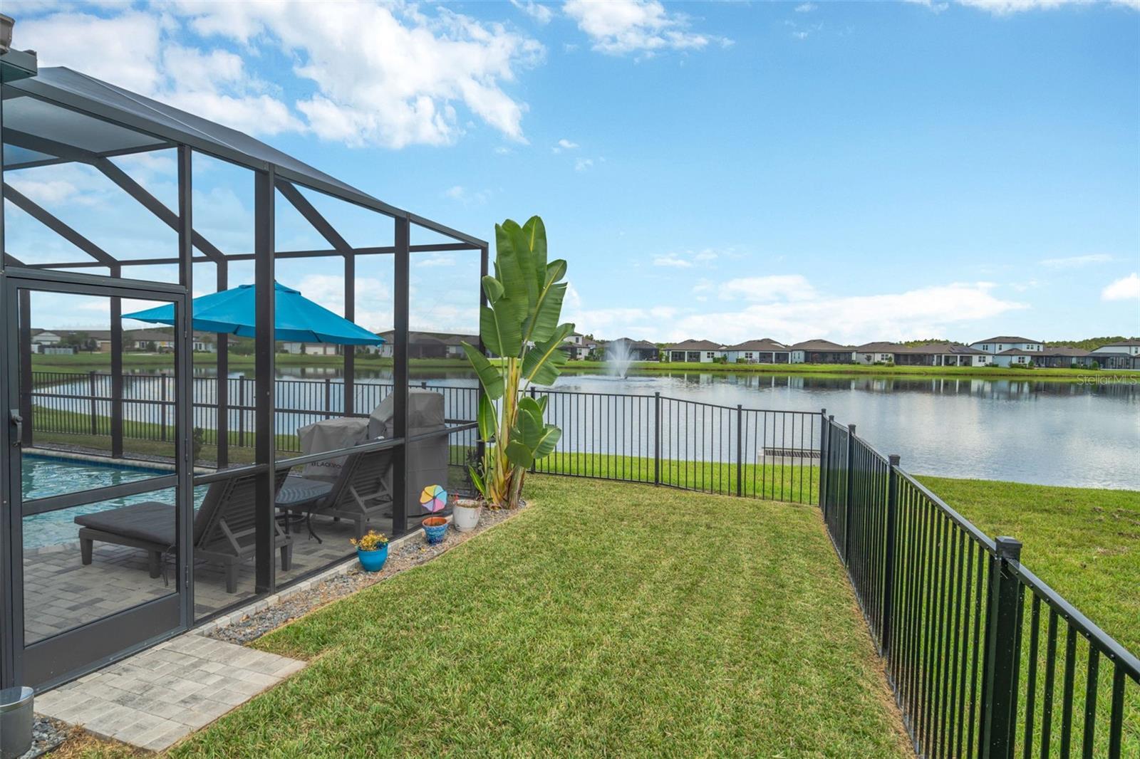 19494 SEA GLASS CIRCLE