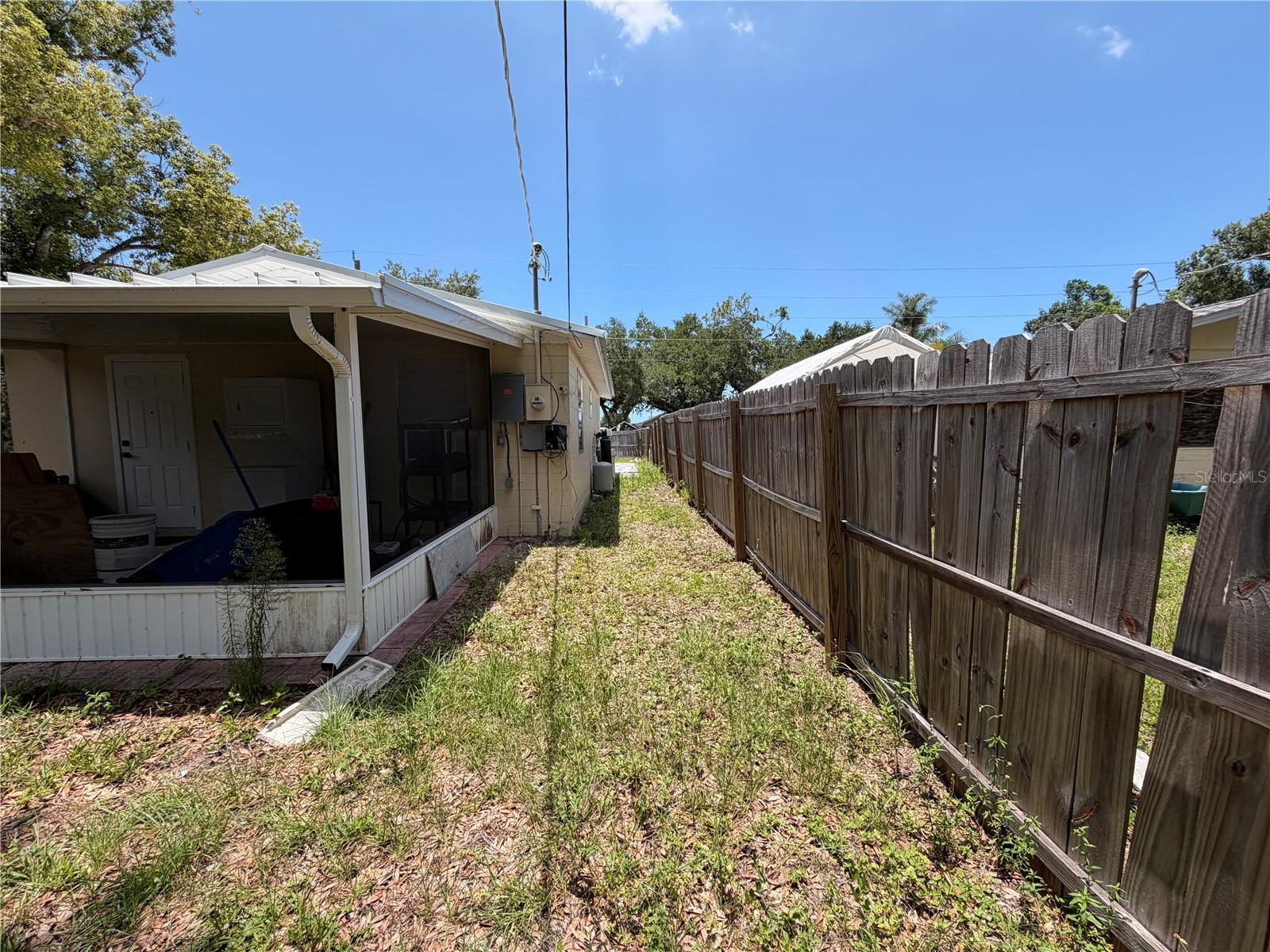 2195 PARK ROAD