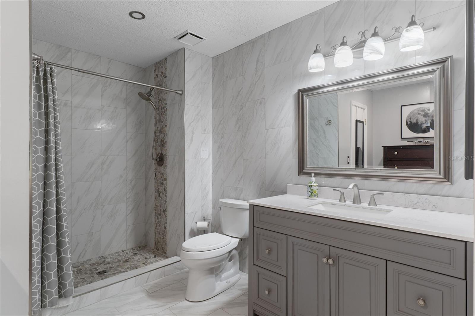 WHISPERING OAKS ESTATES PHASE 1-G - Residential