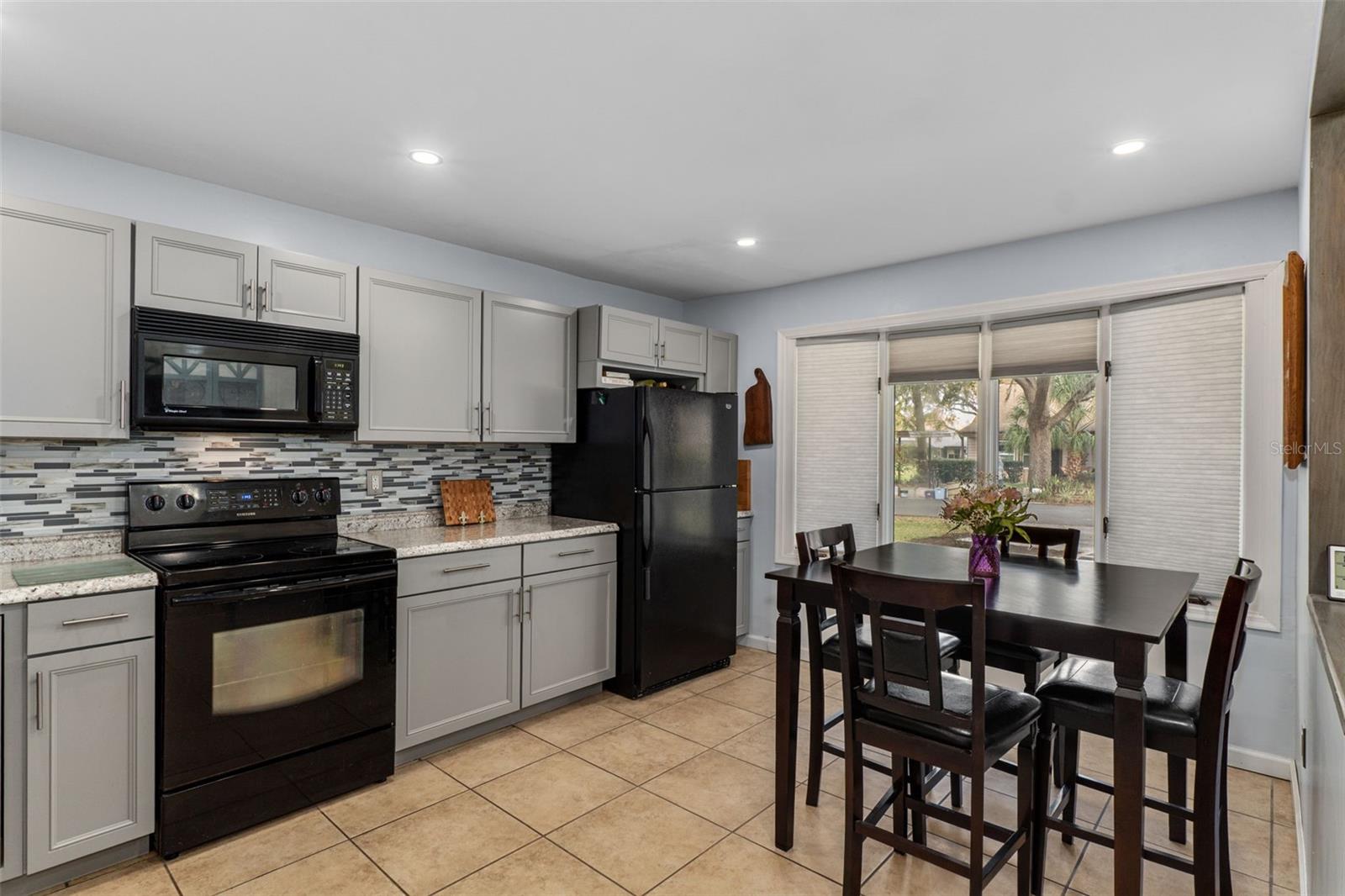 WHISPERING OAKS ESTATES PHASE 1-G - Residential