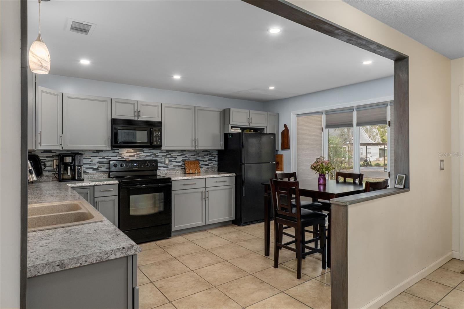 WHISPERING OAKS ESTATES PHASE 1-G - Residential