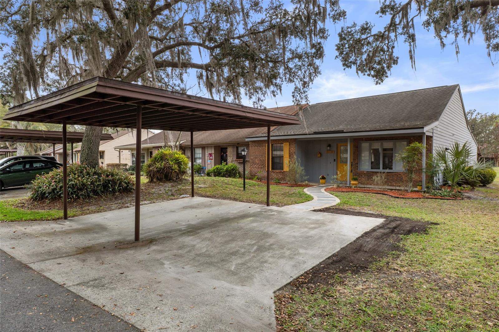 WHISPERING OAKS ESTATES PHASE 1-G - Residential