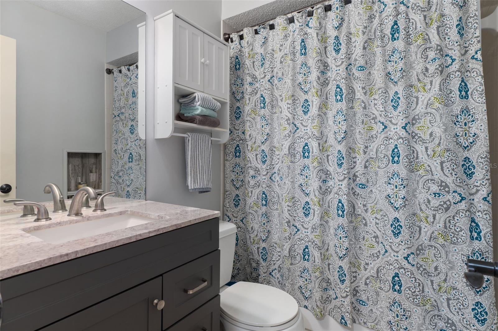 WHISPERING OAKS ESTATES PHASE 1-G - Residential