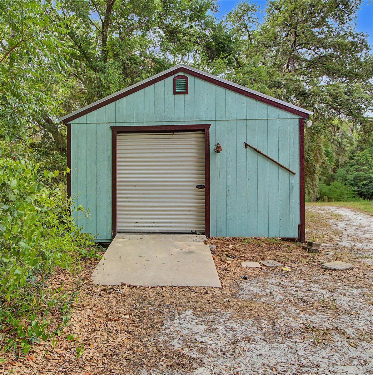 LAKE MAGNOLIA ESTATES UNIT 02 - Residential