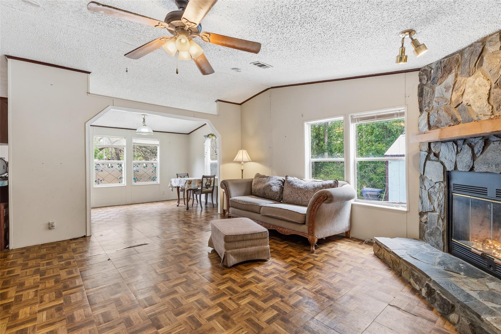 LAKE MAGNOLIA ESTATES UNIT 02 - Residential