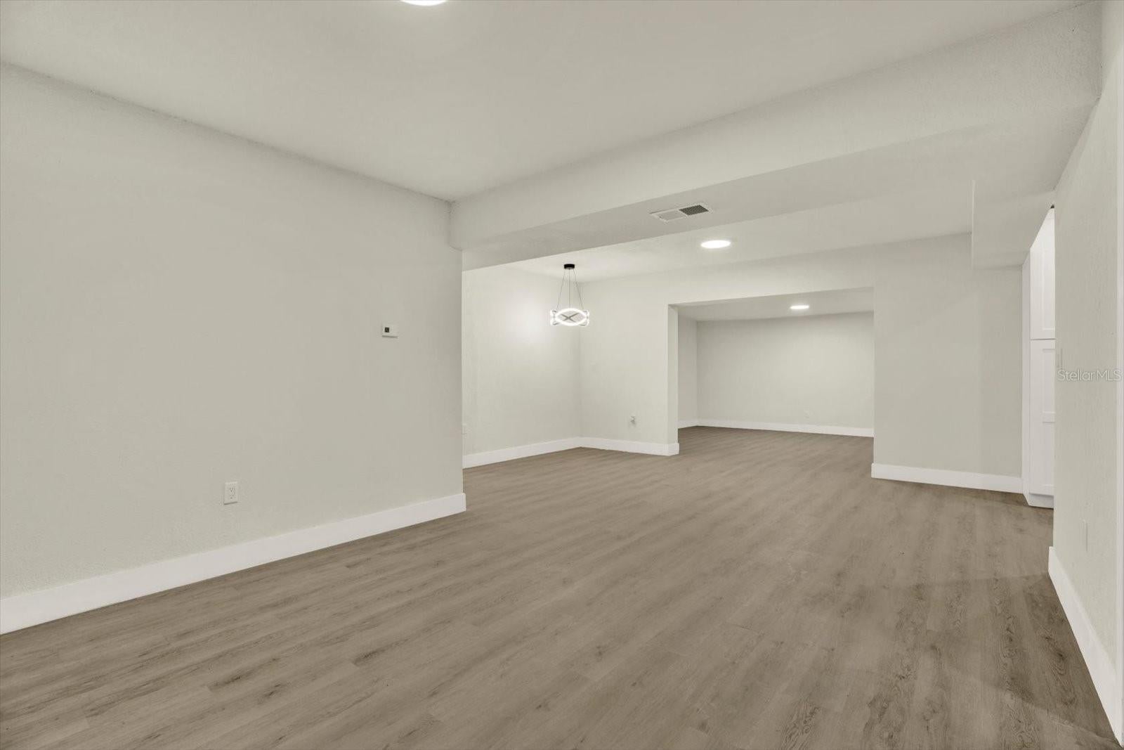 3606 AUTUMN PALM DRIVE