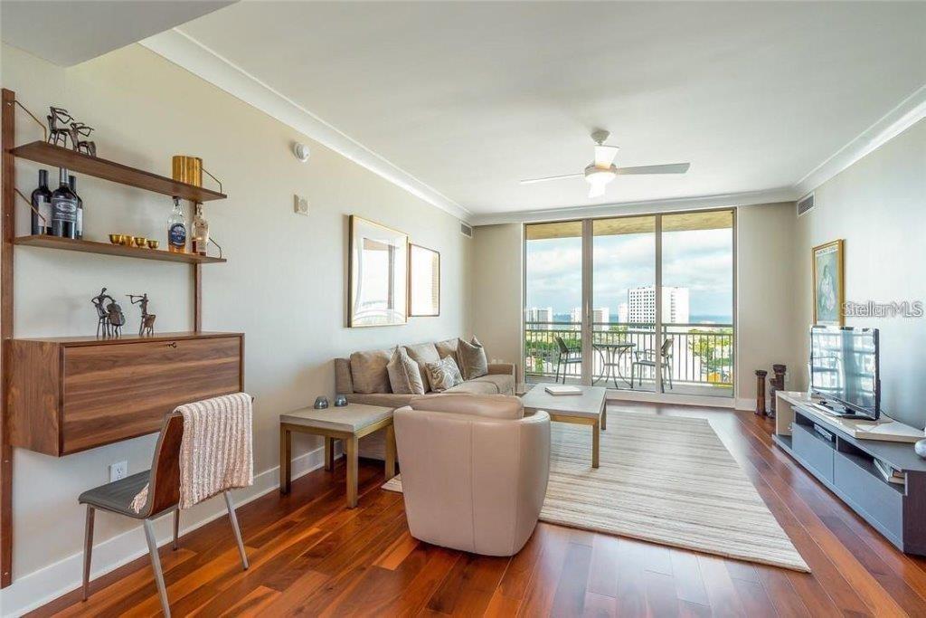 1350 MAIN RESIDENTIAL - Residential Lease