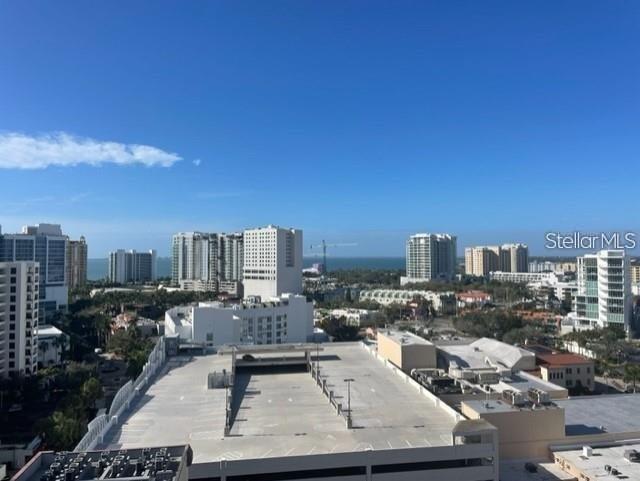 1350 MAIN RESIDENTIAL - Residential Lease