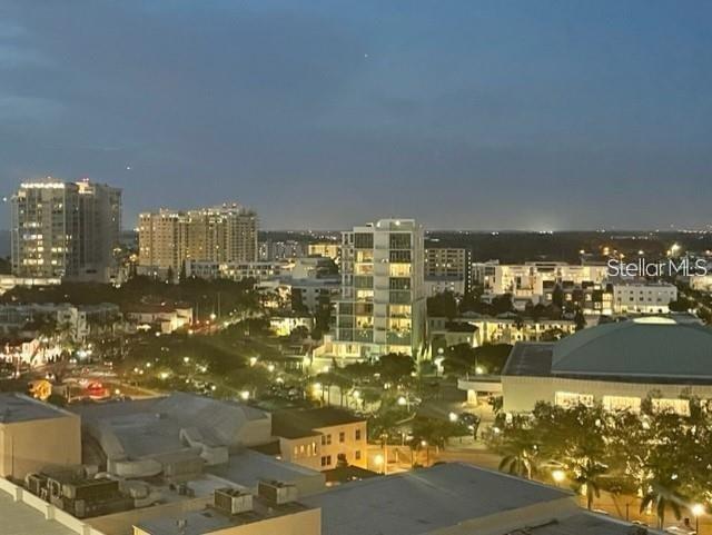 1350 MAIN RESIDENTIAL - Residential Lease