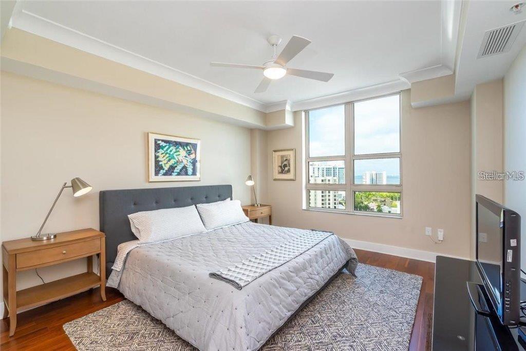 1350 MAIN RESIDENTIAL - Residential Lease