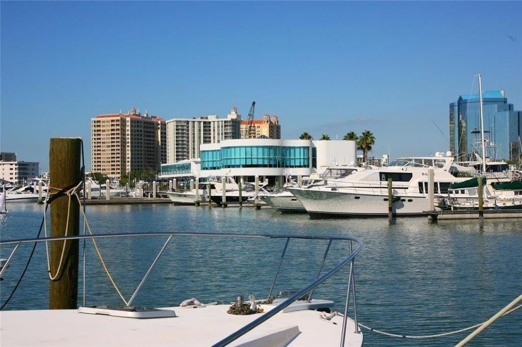 1350 MAIN RESIDENTIAL - Residential Lease