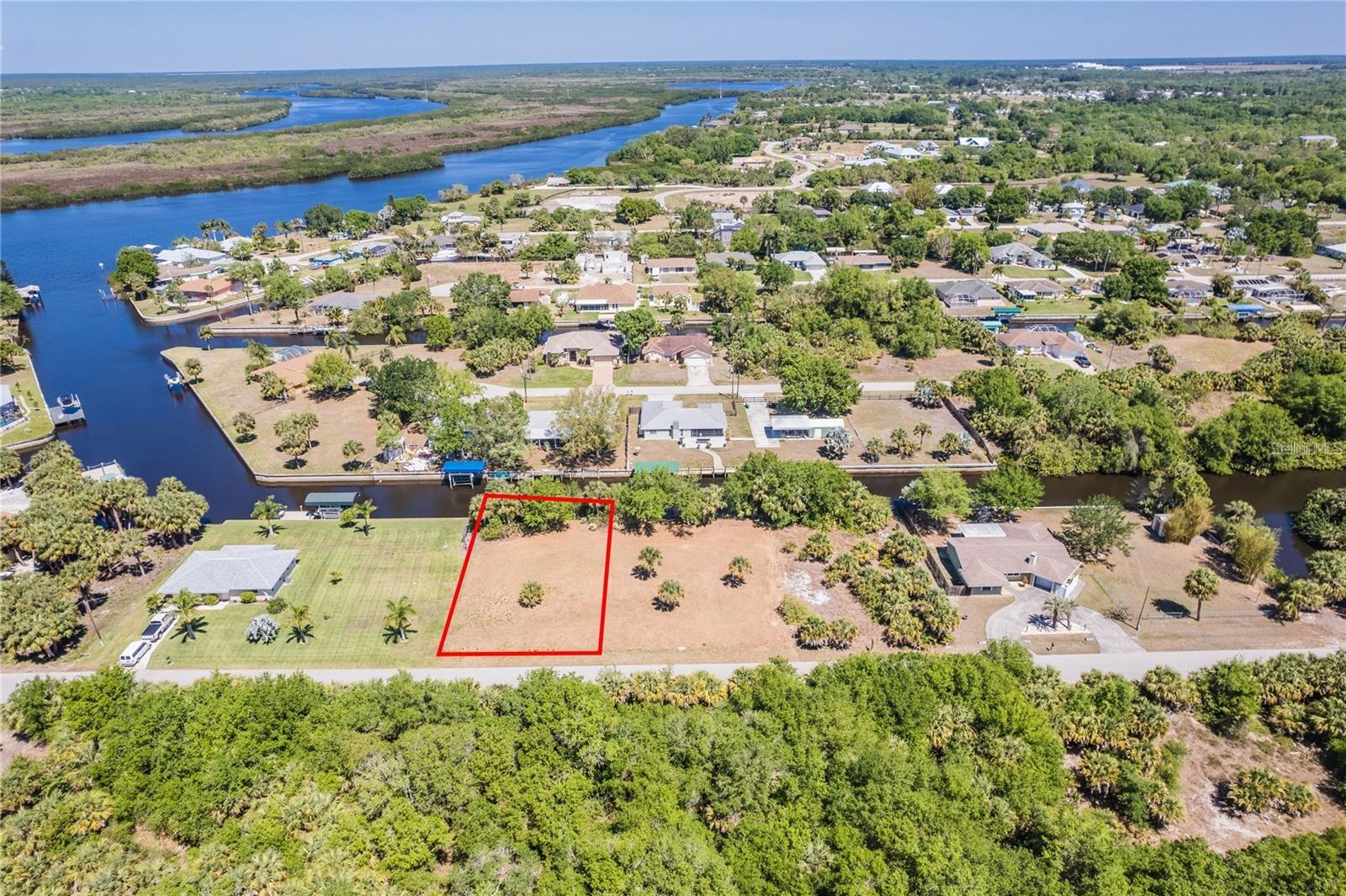 PALM SHORES - Land