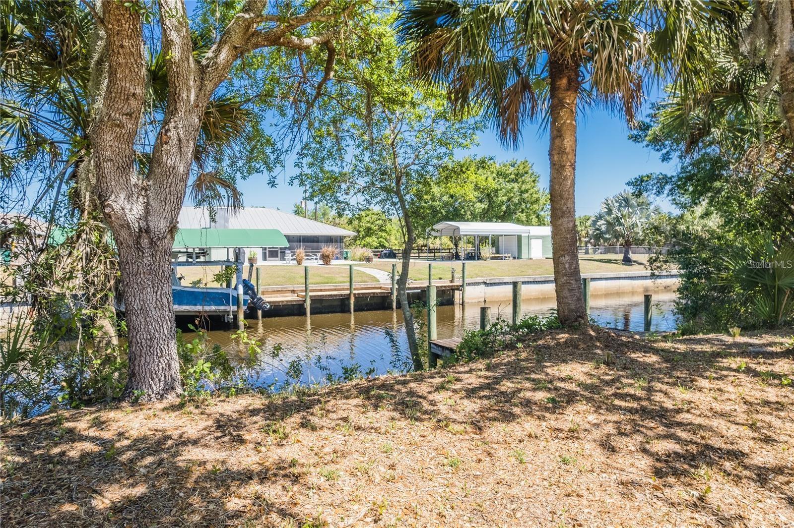 PALM SHORES - Land