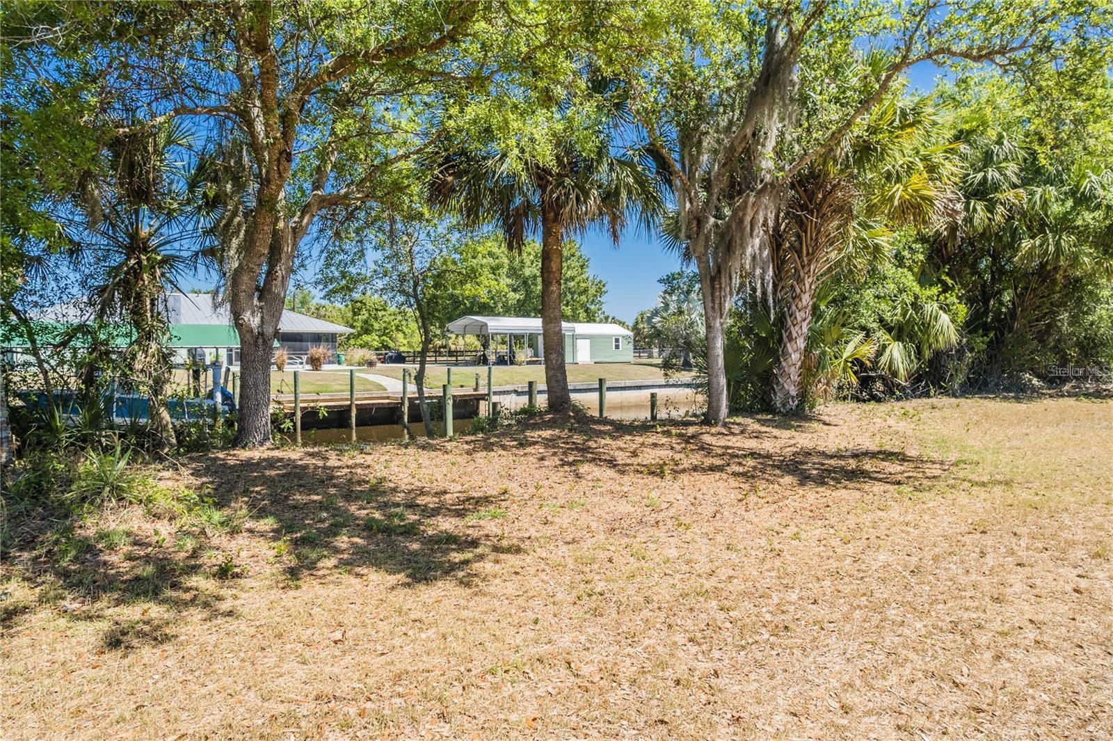 PALM SHORES - Land