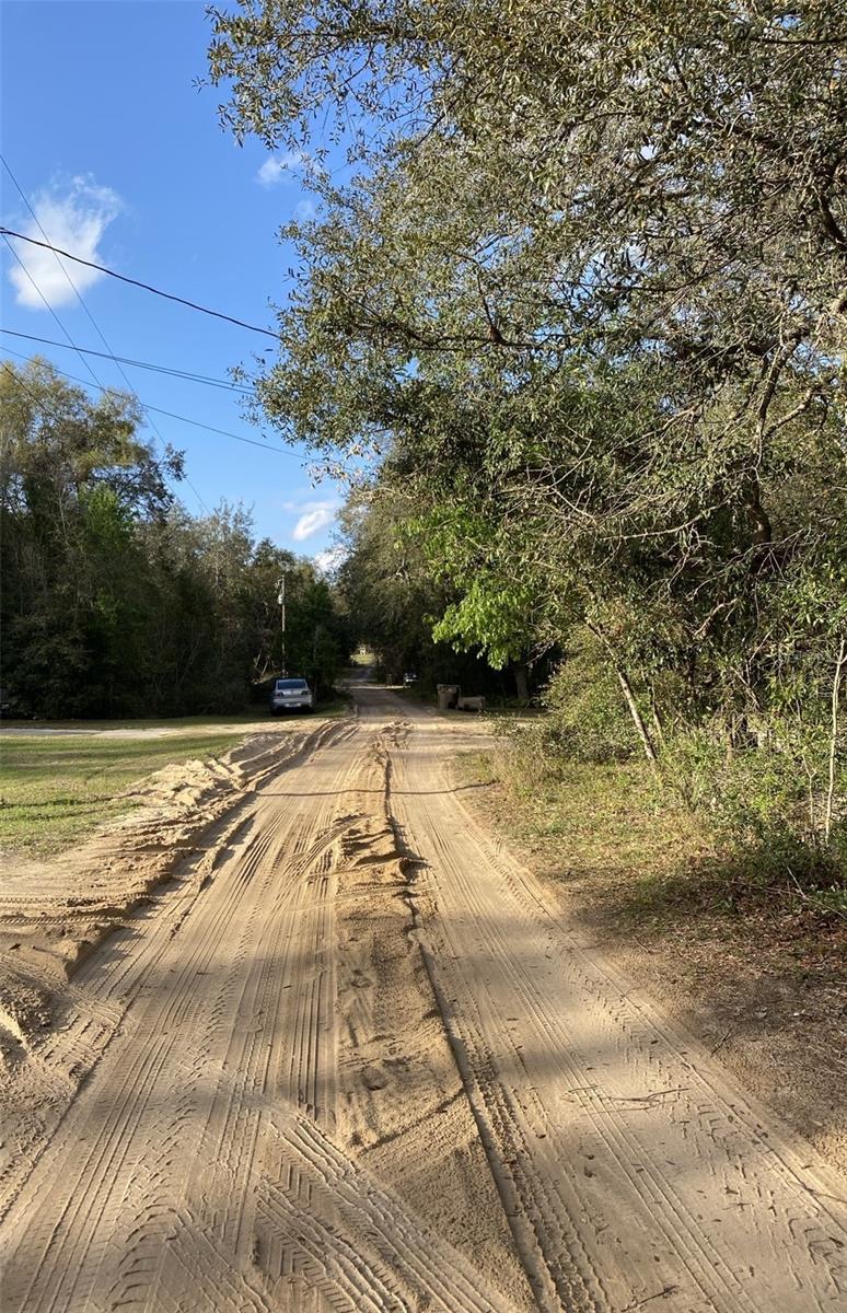 CARLTON VILLAGE PARK - Land