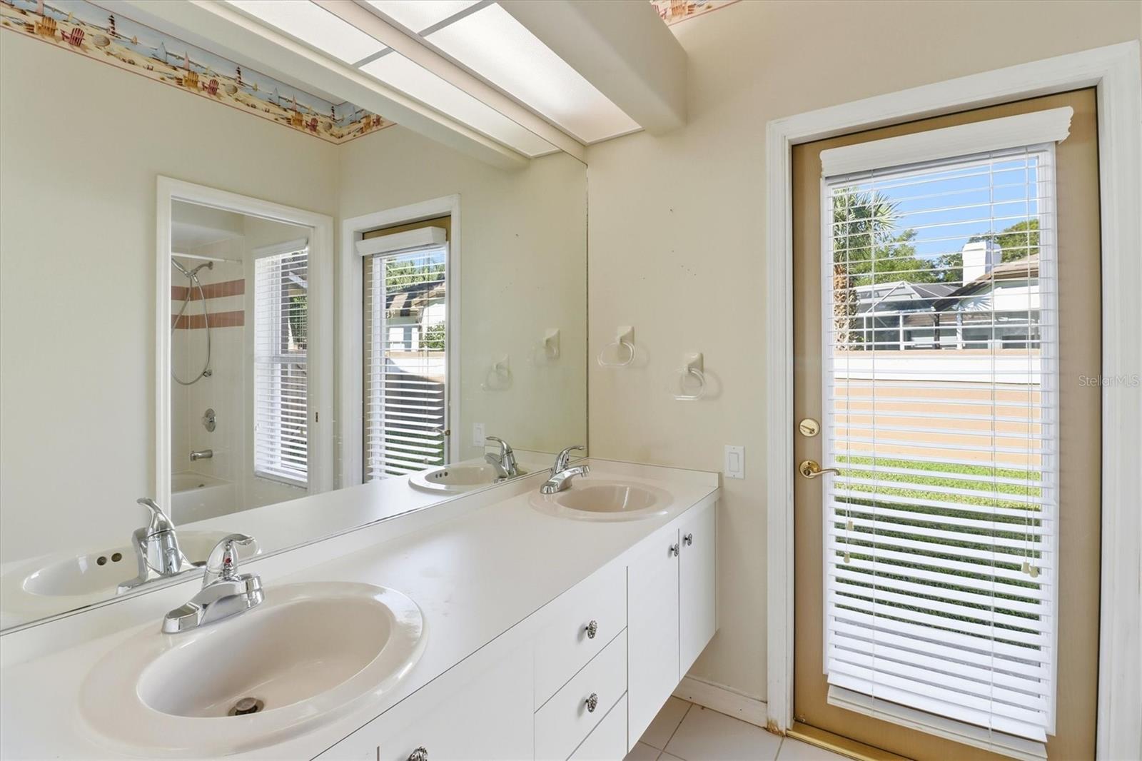 HEATHROW - Residential