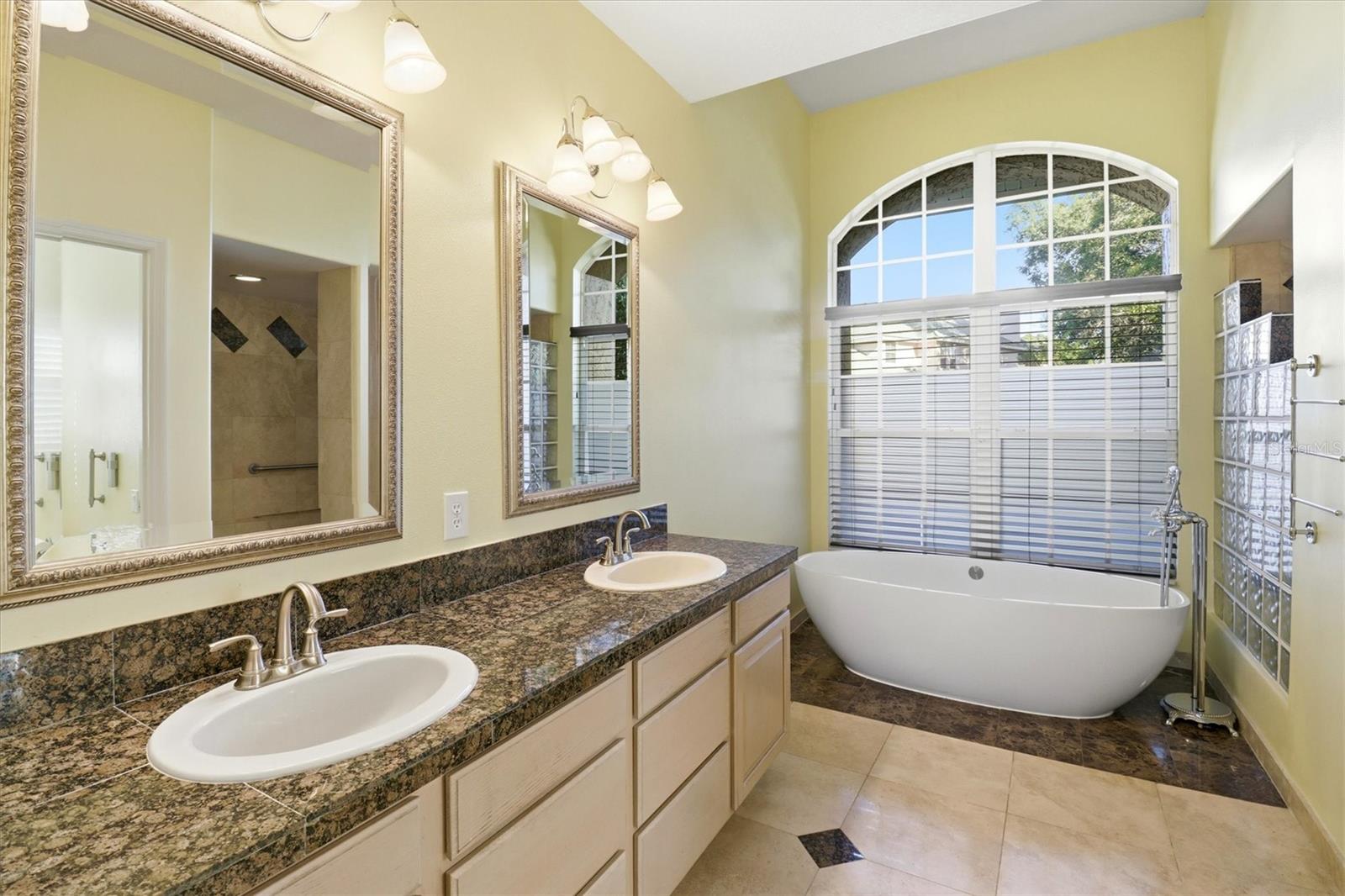 HEATHROW - Residential