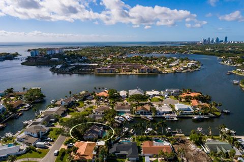 Photo of 3960 13th Way NE, St Petersburg, FL 33703 (MLS # TB8364810)