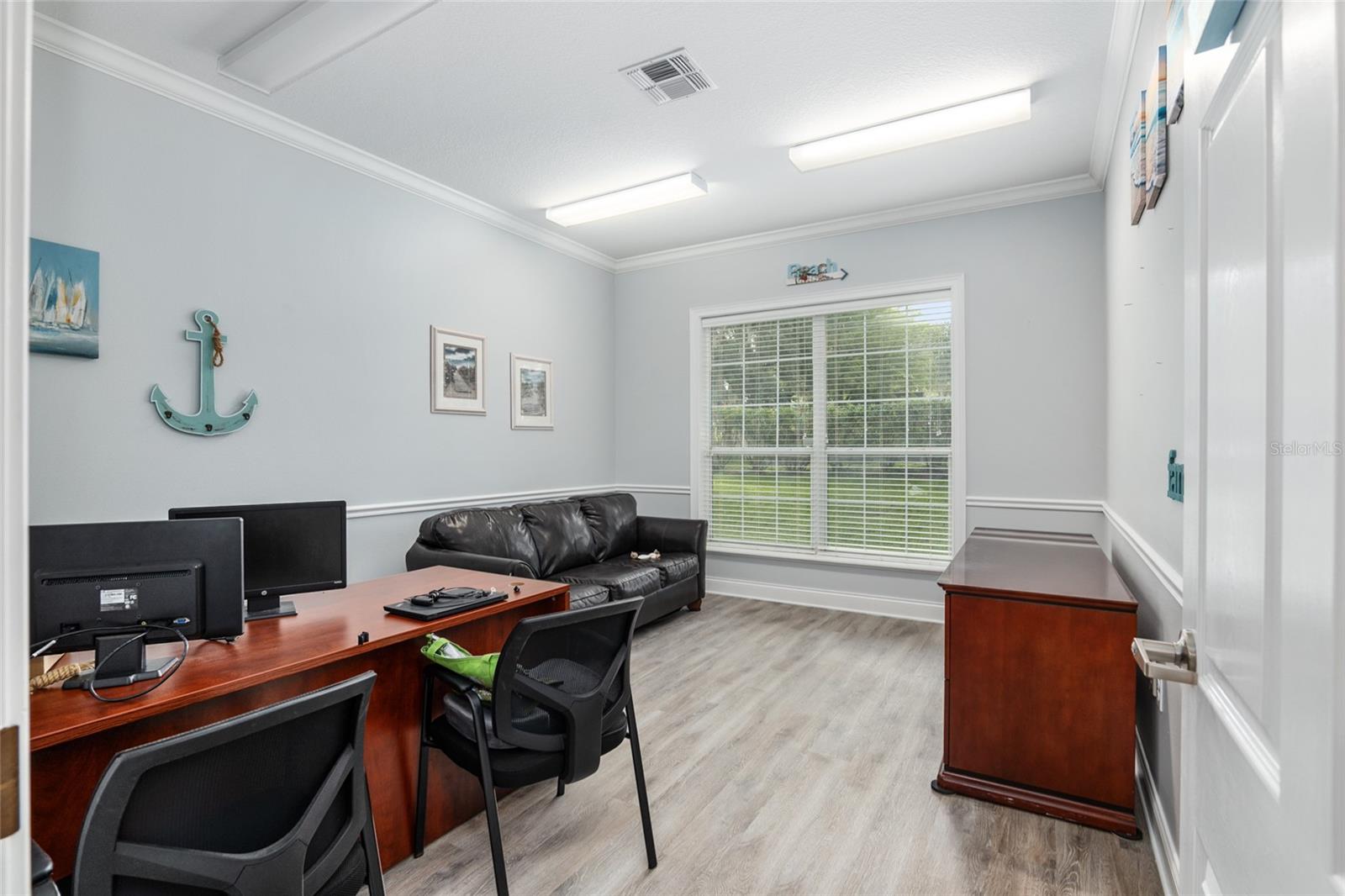 PADDOCK PARK HLNDS - Commercial Lease